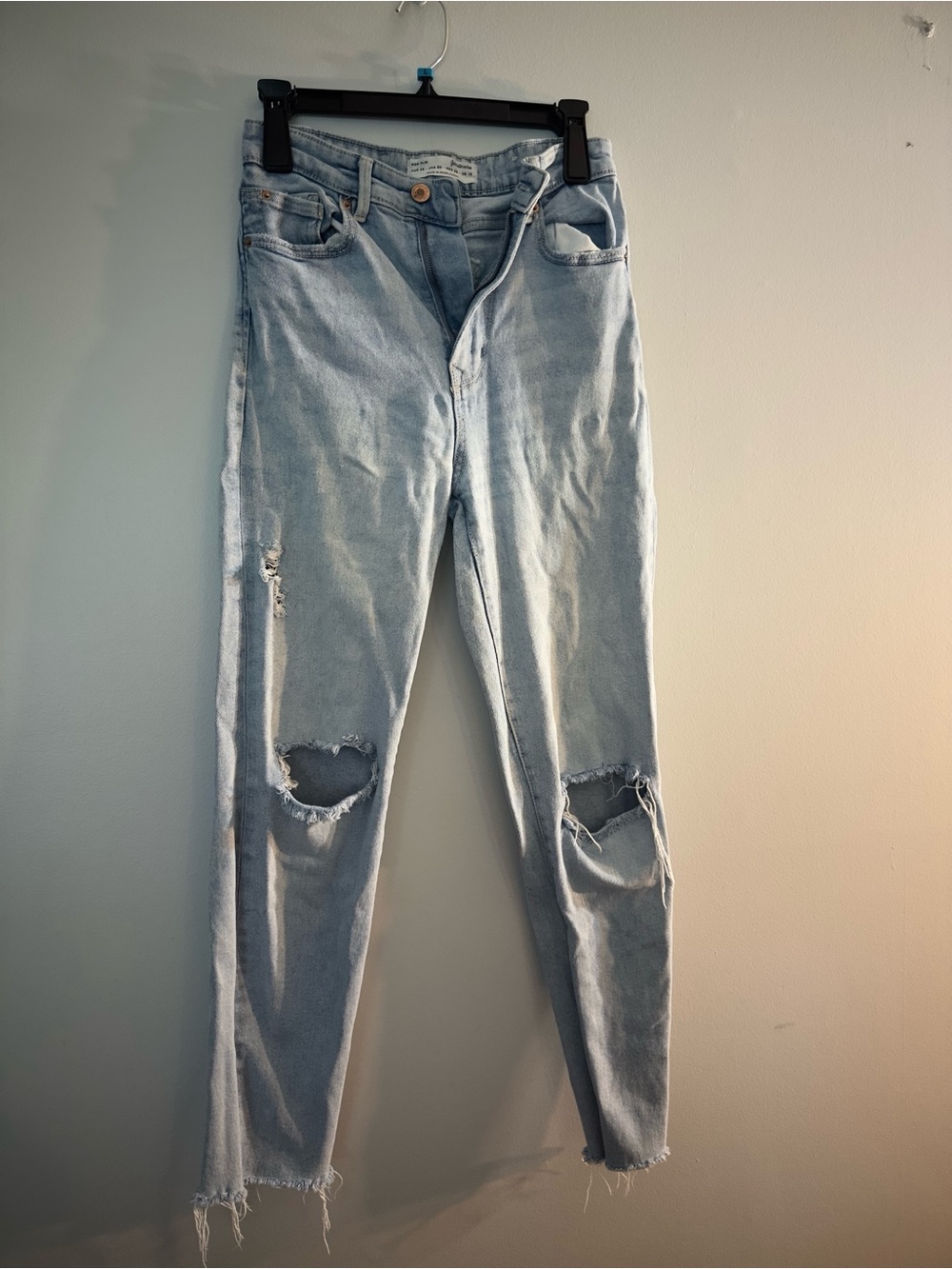 stradivarius Light Wash Distressed Skinny Jeans